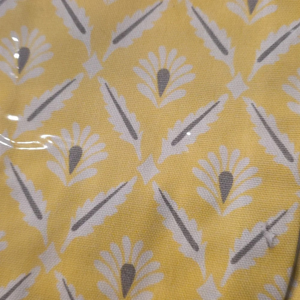LIZ AND ROO‎ Yellow Daisies Window Valance